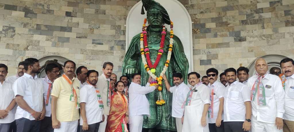 राधानगरी जनसंवाद यात्रेत भाजप सरकारच्या जनविरोधी कारभाराबद्दल आक्रोश, हजारो लोकांच्या सहभागाने सुरु झालेल्या जनसंवाद यात्रेला उत्स्फूर्त प्रतिसाद