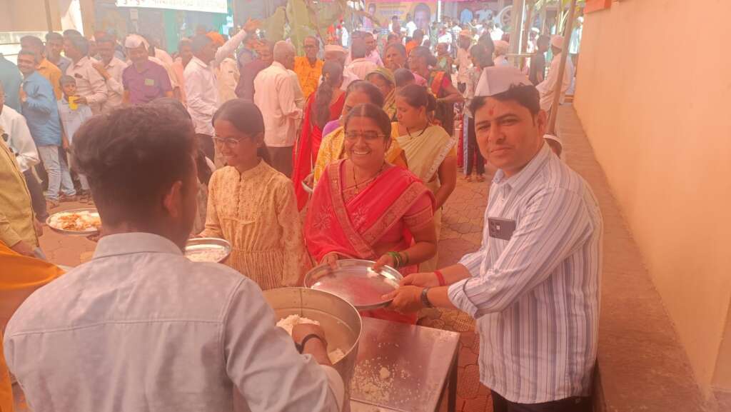 सरवडे ता. राधानगरी येथे अयोध्येतील श्रीराम मंदिर प्रतिष्ठापना सोहळा मोठ्या उत्साहात साजरा...