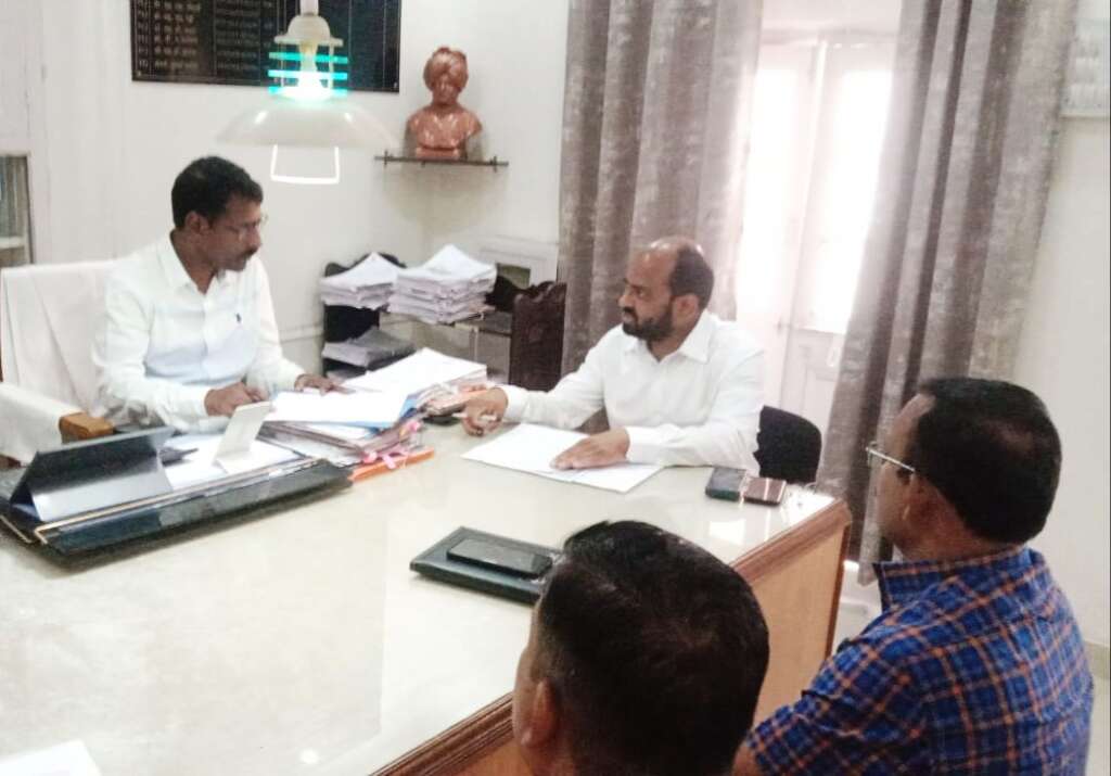 कोल्हापूर शहराच्या उपनगरांसह आजूबाजूच्या गावांचा प्रॉपर्टी कार्डचा प्रश्न लवकरच निकाली निघणार- माजी आमदार अमल महाडिक