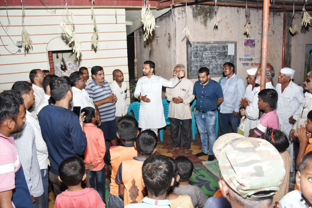 हुपरी येथे खासदार धैर्यशील माने यांचे जल्लोषी स्वागत  वैयक्तिक भेटीगाठी घेत प्रचाराची यंत्रणा केली गतिमान