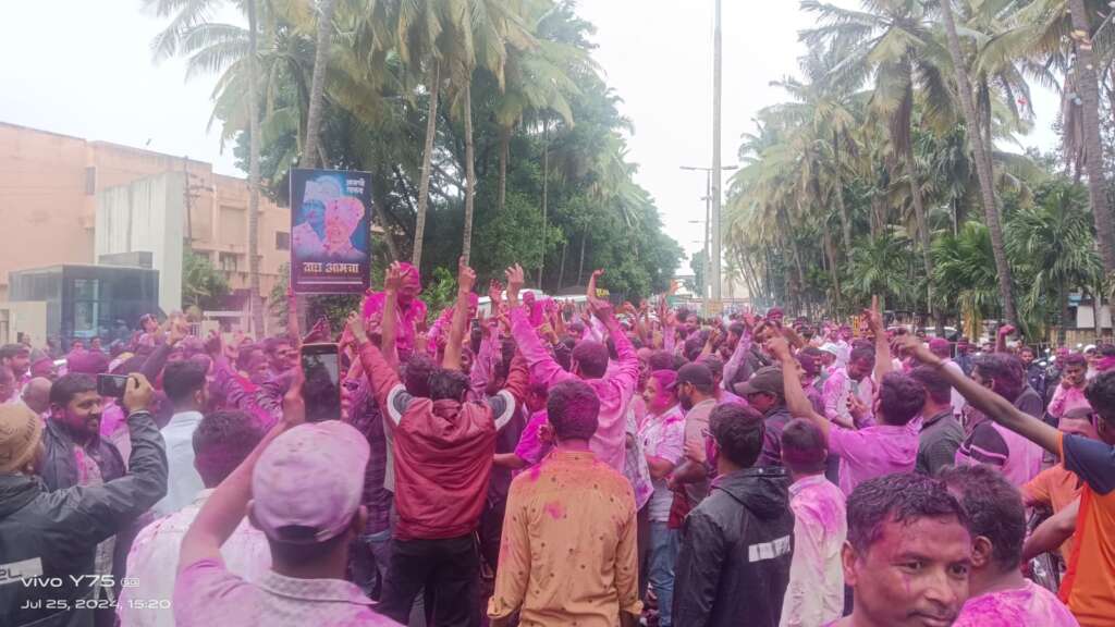 शिरोळच्या श्री दत्त शेतकरी सहकारी साखर कारखान्याच्या निवडणुकीत सत्ताधारी पॅनेलची बाजी...