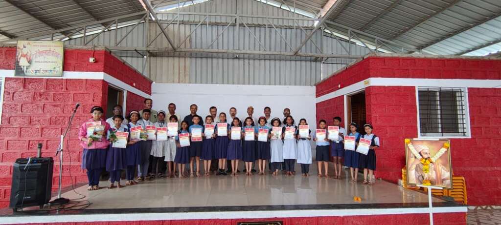 प्रकट वाचन स्पर्धेमध्ये अहिल्या पाटील हिने पटकावला प्रथम क्रमांक..