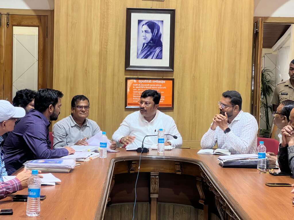 सर्व घटकांना विश्वासात घेवून प्रस्तावित सहापदरी रस्त्याच्या जोडरस्त्यांचा आराखडा तयार करावा : आम.राजेश क्षीरसागर