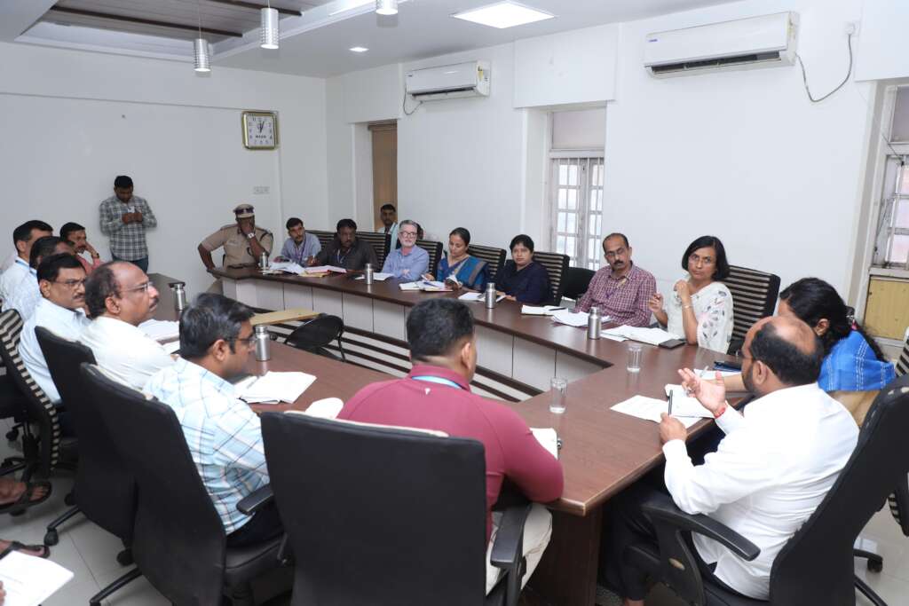 शहरातील समस्या सोडवण्यासाठी कालबद्ध आराखडा राबवावा - आ.अमल महाडिक यांचे अधिकाऱ्यांना निर्देश