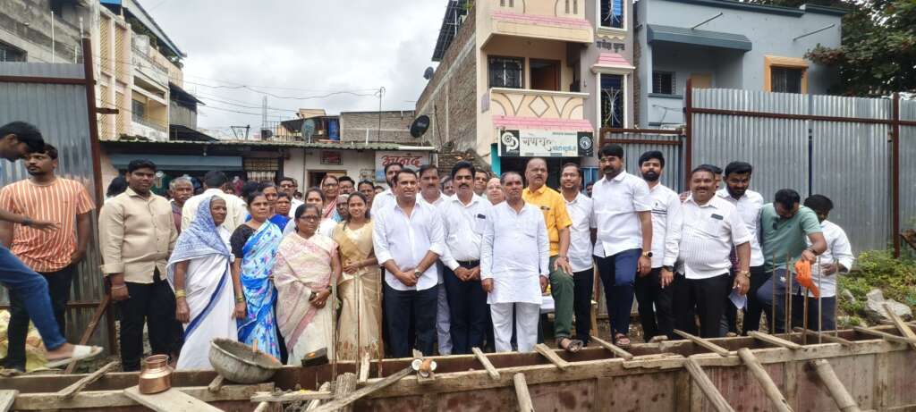 जयसिंगपूरधील भीमसृष्टी व कुरुंदवाडमधील डॉ. बाबासाहेबांचा पूर्णाकृती पुतळा नव्या पिढीसाठी प्रेरणादायी : संजय पाटील यड्रावकर