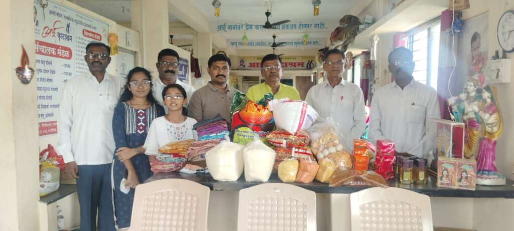 रोटरीच्या माध्यमातून समाजातील चांगुलपणा जपण्याचा प्रयत्न : चंद्रकांत भाटशिरोळ रोटरी हेरिटेज सिटची निराधारांसोबत दिवाळी