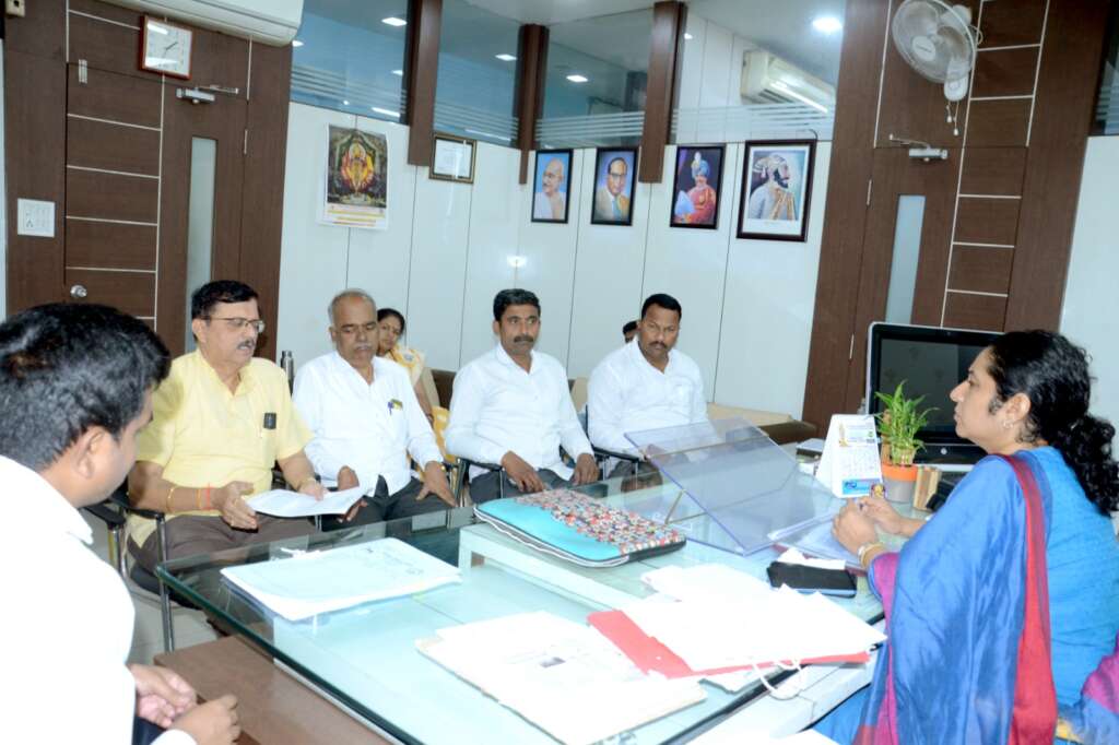 रहिवासाचा कोणताही पुरावा ग्राह्य धरा : माजी नगरसेवकांची मागणी