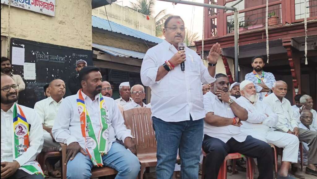 राजर्षी शाहू विकास आघाडीचे उमेदवार मोठ्या मताधिक्याने विजयी होतील : आमदार यड्रावकर; गणेशवाडी येथे आलास जिल्हा परिषद व पंचायत समिती उमेदवारांचा प्रचार शुभारंभ...