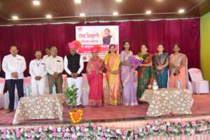 मुख्याध्यापक बाबुराव पाटील यांचा गौरवपूर्ण निरोप सोहळा उत्साहात. 2265a5c5-20dc-44ed-9bb8-0db9560ee9fc